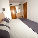 Acuazul Appart hôtel 4*